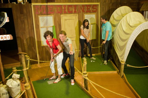 Mega Mini Golf - Hotel WA 2