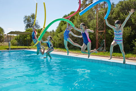 Oaklands War Memorial Swimming Pool - Hotel WA 0