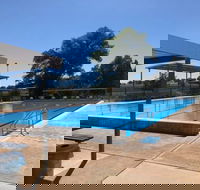 Molong Swimming Pool - Hotel WA