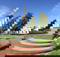 Naracoorte Town Square - Hotel WA