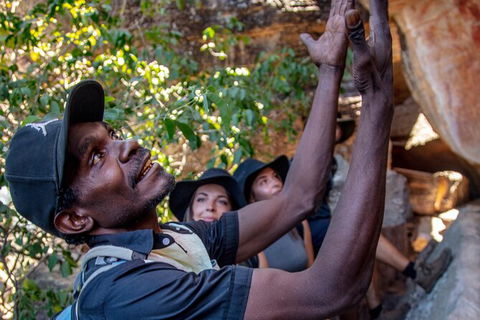 Arnhem Land Injalak Hill Full-Day Tour From Jabiru - Hotel WA 0