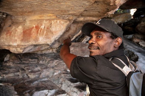 Arnhem Land Injalak Hill Full-Day Tour From Darwin - Hotel WA 2