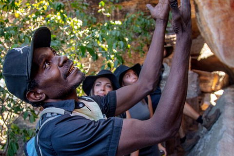 Arnhem Land Injalak Hill Full-Day Tour From Darwin - Hotel WA 0