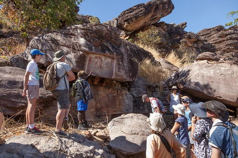 Arnhem Land Injalak Hill Full-Day Tour From Darwin - Hotel WA 10