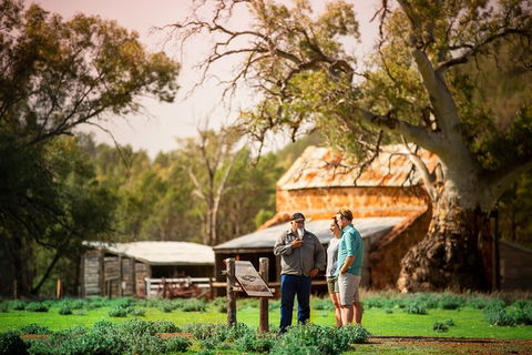 Yura Udnyu - Our Culture, Your Culture (Aboriginal Cultural Walk) - Hotel WA 9