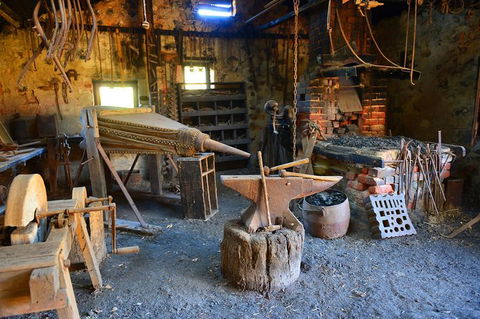 Bungaree & Burra UnEarthed - Hotel WA 5