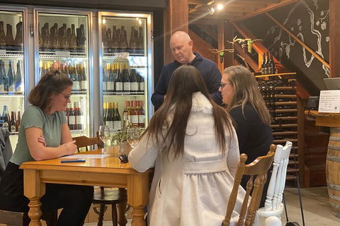 Adelaide Hills Wineries & Hahndorf - Hotel WA 4