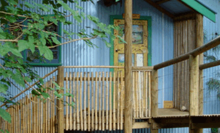 Blue Poles Gallery - Hotel WA