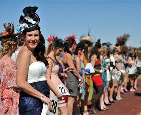 Alice Springs Turf Club - Hotel WA 1