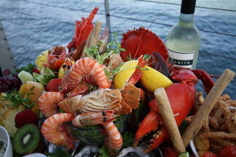 Dundee’s Restaurant On The Waterfront - Hotel WA 13