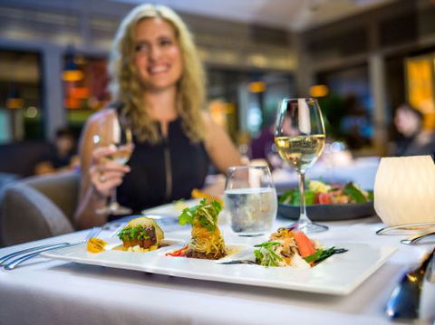 Tamarind Restaurant–Contemporary Dining - Hotel WA 3