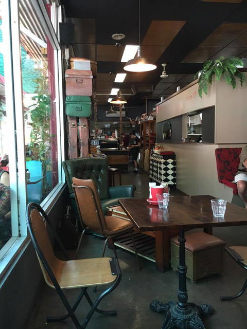 Page 27 Cafe - Hotel WA 1