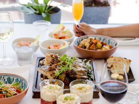 Christmas Day Lunch At The Lookout Echo Point - Hotel WA 1