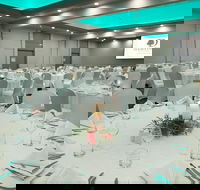 Christmas Day Lunch at DoubleTree by Hilton Alice Springs - Hotel WA