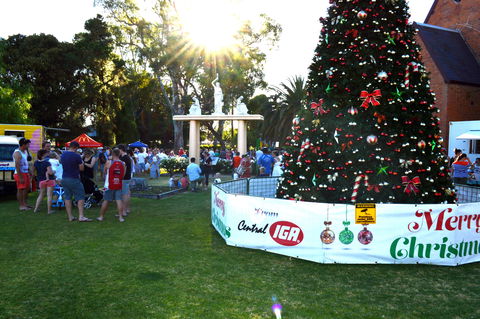 Community Christmas Party And Carols By Candlelight - Hotel WA 0