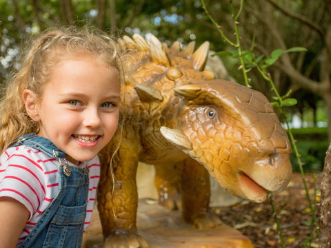 Mega Creatures At Hunter Valley Gardens - Postponed - Hotel WA 2