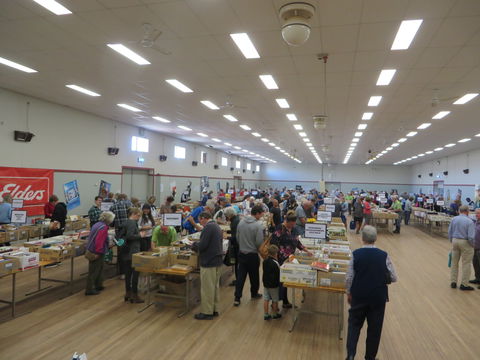 Rotary Club Of Wagga Wagga - Book Fair - Hotel WA 1