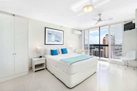 ULTIQA Beach Haven At Broadbeach - Hotel WA 5