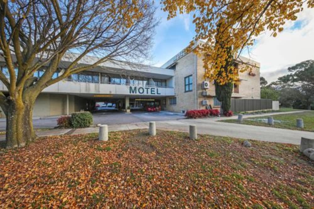 Cook ACT Hotel WA