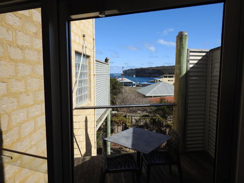 Waves Luxury Suites - Hotel WA 2