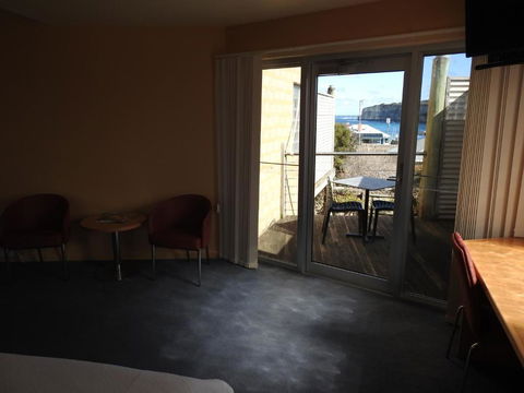 Waves Luxury Suites - Hotel WA 3