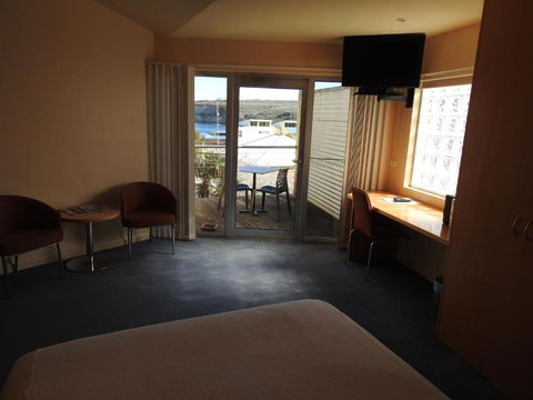 Waves Luxury Suites - Hotel WA 5