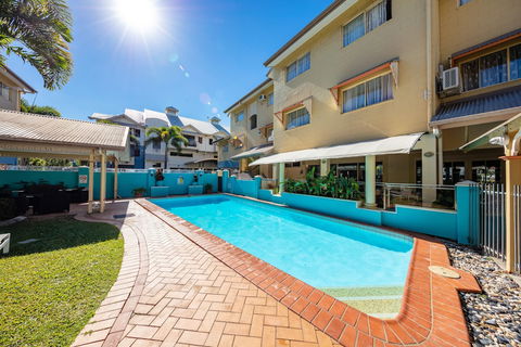 Cairns Queens Court - Hotel WA 4