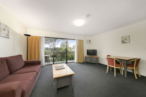 Mt Ommaney Hotel Apartments - Hotel WA 5