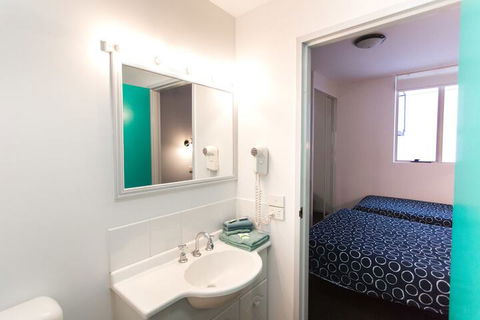 Hobart Central YHA - Hotel WA 5