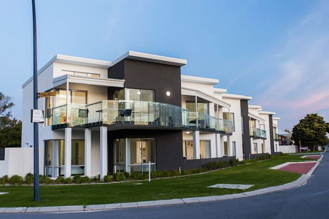 Reflections By Rockingham Apartments - Hotel WA 5
