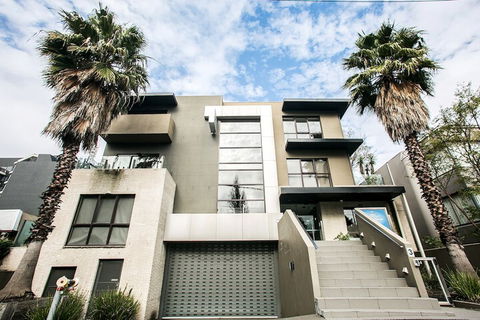 Comfy Kew Apartments - Hotel WA 1