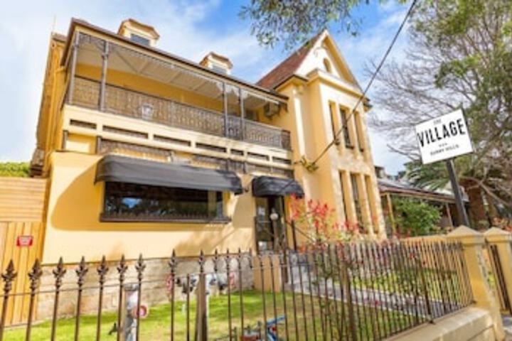 Earlwood NSW Hotel WA