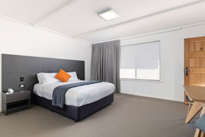 Morphett Vale SA Hotel WA