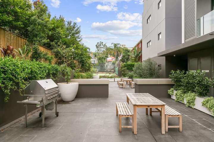 St Leonards NSW Hotel WA