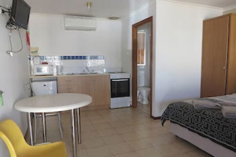 Blackrock Tourist Park - Hotel WA 2