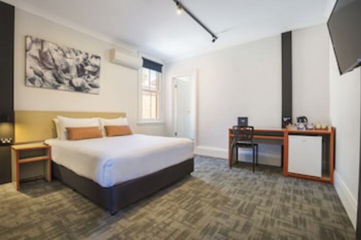 Potts Hill NSW Hotel WA