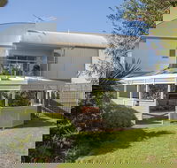 Through the Looking Glass - Hotel WA