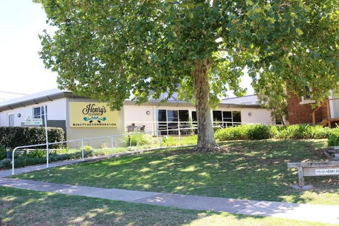 Henry's Quirindi - Hotel WA 5