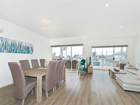 Seas The Day - Hotel WA 2