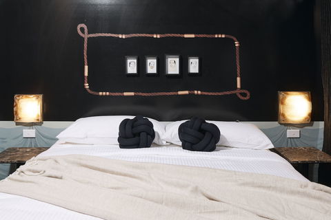 The Collectionist - Hotel WA 1