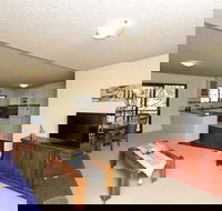 Shoreline Unit 2 / 1 Intrepid Close - Hotel WA