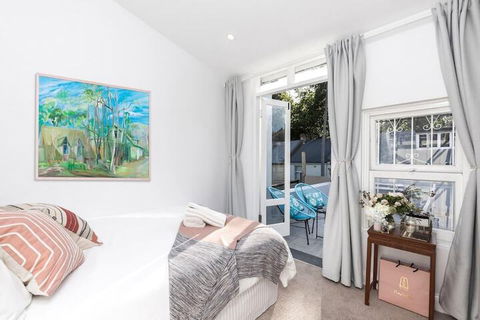 19th Century Sydney 2 Storey Cottage - Hotel WA 1