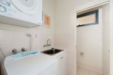 Soldiers Point Road Kooyonga 3 211 - Hotel WA 1