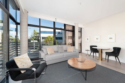 Uber Chic Newtown Designer Pad H392 - Hotel WA 2