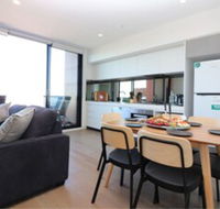 Queen of Northcote Views Rejuvenate Stays - Hotel WA