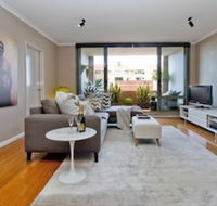 Ample Space in This 1 Bed Apt Also With Pool / Gym - Hotel WA