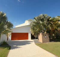 3 Bauhinia Crescent Marcoola PET FRIENDLY LINEN SUPPLIED 500 BOND - Hotel WA