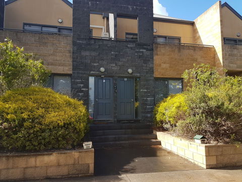 Gillies St Apartments - Hotel WA 0