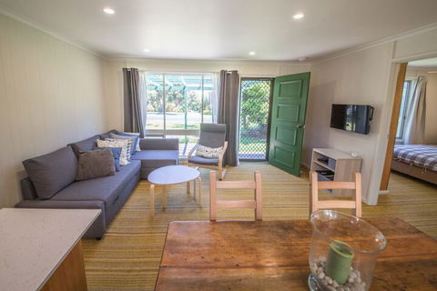 17 Broadbeach Drive - Hotel WA 4