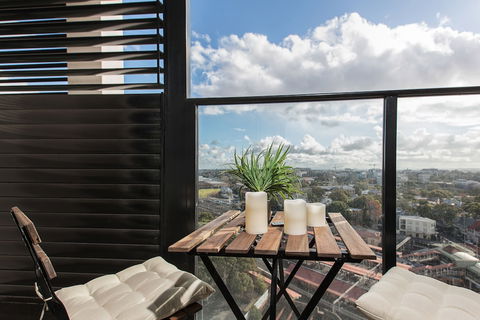 Redfern One Bedroom Apartment With Views - Hotel WA 6